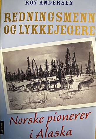 Jafet Lindeberg Fisker, snekker, sjømann, reingjeter og gullgraver i Alaska, grunnlegger av byen Nome, eier av gruver, oljefelt, fabrikker, banker, hoteller og rikeste nordmann i Amerika. Jafet Lindeberg er bare en av de ukjente nordmenn du stifter bekjentskap med i boken «Redningsmenn og Lykkejegere» av forfatter og journalist Roy Andersen, utgitt på Aschehoug Forlag. Jafet Lindeberg Fisker, snekker, sjømann, reingjeter og gullgraver i Alaska, grunnlegger av byen Nome, eier av gruver, oljefelt, fabrikker, banker, hoteller og rikeste nordmann i Amerika. Jafet Lindeberg er bare en av de ukjente nordmenn du stifter bekjentskap med i boken «Redningsmenn og Lykkejegere» av forfatter og journalist Roy Andersen, utgitt på Aschehoug Forlag.