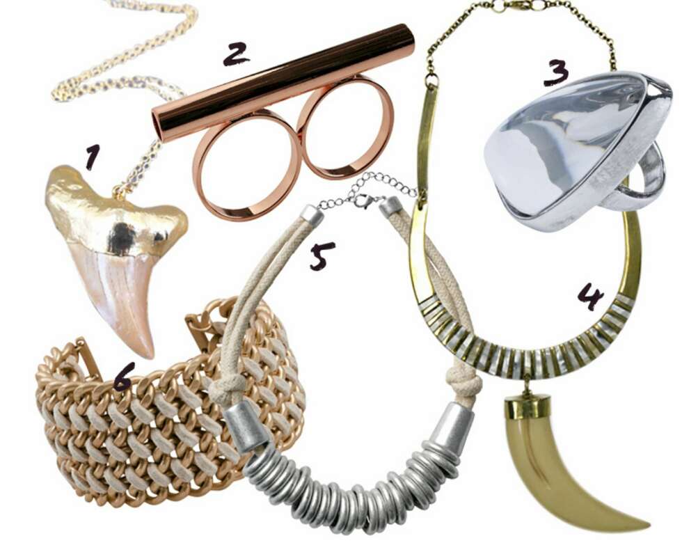 SMYKKER I METALL: 1: Kjede fra Etsy, kr 540.
2: Dobbelring fra Monki, kr 46.3: Ring fra Weekday, ca kr 87.4: Kjede fra Mango, kr 259. 5: Kjede fra Monki, kr 77. 6: Armbånd fra BikBok, kr 129. SMYKKER I METALL: 1: Kjede fra Etsy, kr 540.
2: Dobbelring fra Monki, kr 46.3: Ring fra Weekday, ca kr 87.4: Kjede fra Mango, kr 259. 5: Kjede fra Monki, kr 77. 6: Armbånd fra BikBok, kr 129.