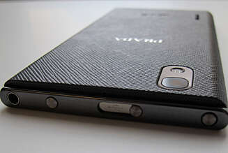 TYNN: Prada 3.0 er kun 8,5 mm tykk. TYNN: Prada 3.0 er kun 8,5 mm tykk.