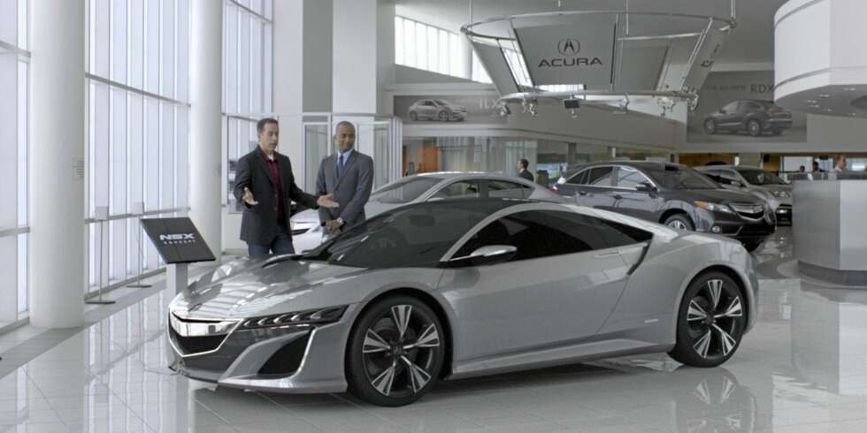 FØRST UTE: Det er status å være den første som får en ny superbil. Jerry Seinfeld vil gjerne ha den første NSX'en, og gjør alt for å klare det. FØRST UTE: Det er status å være den første som får en ny superbil. Jerry Seinfeld vil gjerne ha den første NSX'en, og gjør alt for å klare det.