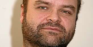 BLIR ELSKER: Atle Antonsen er klar for flørt med Reidun i musikalen "Spamalot". BLIR ELSKER: Atle Antonsen er klar for flørt med Reidun i musikalen "Spamalot".