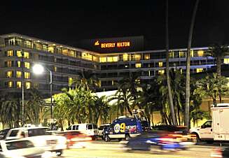 Det var her, på Beverly Hilton hotel, at Whitney ble funnet død lørdag.. Det var her, på Beverly Hilton hotel, at Whitney ble funnet død lørdag..