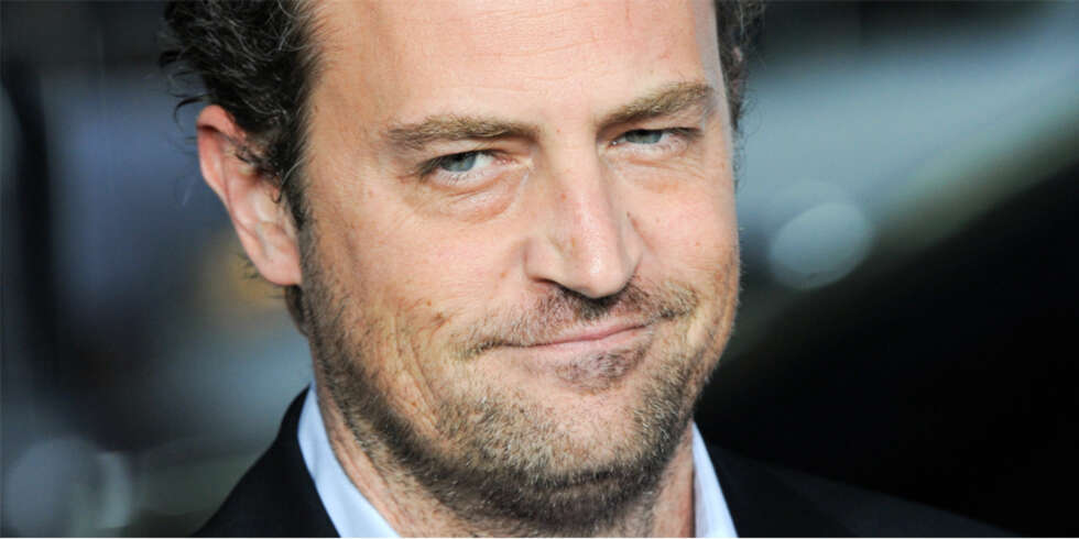 TILBAKE I SALEN: Matthew Perry skal filme igjen, etter at comebacke hans på TV-skjermen gikk i vasken. TILBAKE I SALEN: Matthew Perry skal filme igjen, etter at comebacke hans på TV-skjermen gikk i vasken.