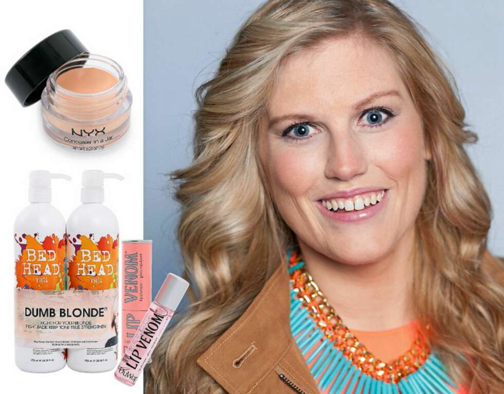 Gode makeup- og stylingprodukter: Sjampo og balsam fra Bed Head Tigi, kr 445,-, Gloss fra Lip Venom, kr 179,-og Foundation fra Nyx, kr 175,-. Gode makeup- og stylingprodukter: Sjampo og balsam fra Bed Head Tigi, kr 445,-, Gloss fra Lip Venom, kr 179,-og Foundation fra Nyx, kr 175,-.