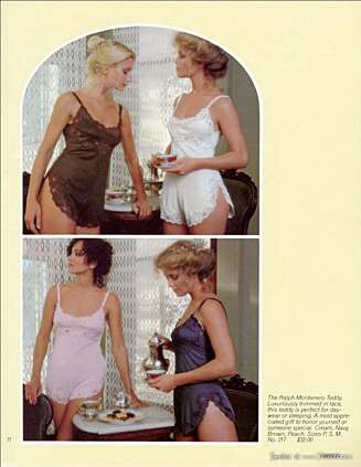 UNDERTØY: En side fra en vintage Victoria's Secret-katalog fra 1977. Teddyen er veldig populær! UNDERTØY: En side fra en vintage Victoria's Secret-katalog fra 1977. Teddyen er veldig populær!