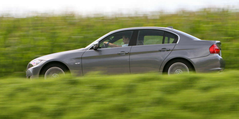 245 hester og 520 Nm holder til å gi bilen sportsbilprestasjoner, samtidig som forbruket og CO2-utslippet holder seg nede på nivå med enkelte konkurrenters firesylindrede dieselmotor. 245 hester og 520 Nm holder til å gi bilen sportsbilprestasjoner, samtidig som forbruket og CO2-utslippet holder seg nede på nivå med enkelte konkurrenters firesylindrede dieselmotor.