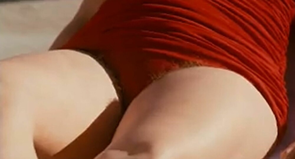 - JESUS, WAX MUCH? Samantha kommenterer Mirandas hårete bikinilinje i Sex and the city The movie. - JESUS, WAX MUCH? Samantha kommenterer Mirandas hårete bikinilinje i Sex and the city The movie.