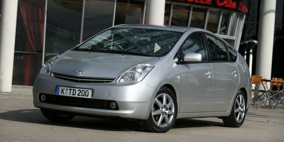 BEST: Best av alle i klassen for fire til fem år gamle biler er hybriden Toyota Prius. FOTO: Toyota BEST: Best av alle i klassen for fire til fem år gamle biler er hybriden Toyota Prius. FOTO: Toyota