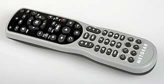 FJERNKONTROLL: Ikke helt ulik indows Media Center-fjernkontrollen. FJERNKONTROLL: Ikke helt ulik indows Media Center-fjernkontrollen.