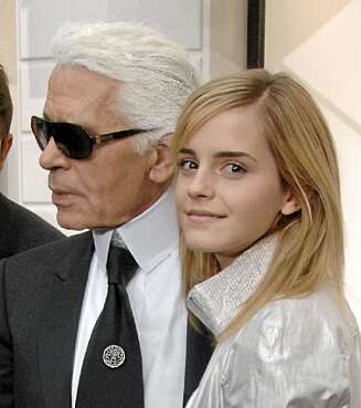 MED MR. CHANEL: Karl Lagerfeld har trukket den unge briten til sitt bryst. MED MR. CHANEL: Karl Lagerfeld har trukket den unge briten til sitt bryst.