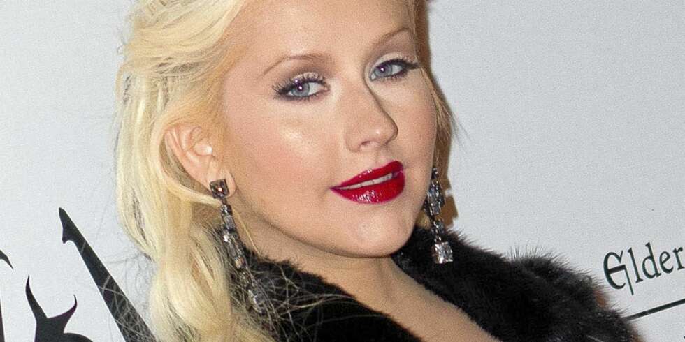 VIL MØTE FAREN: Christina Aguilera har ikke sett faren siden 1999, men nå ønsker hun å tilgi sin voldelige far. VIL MØTE FAREN: Christina Aguilera har ikke sett faren siden 1999, men nå ønsker hun å tilgi sin voldelige far.