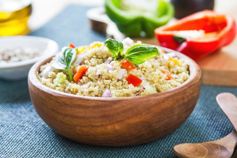 QUINOA: smaker godt med rødløk, basilikum og paprika. QUINOA: smaker godt med rødløk, basilikum og paprika.