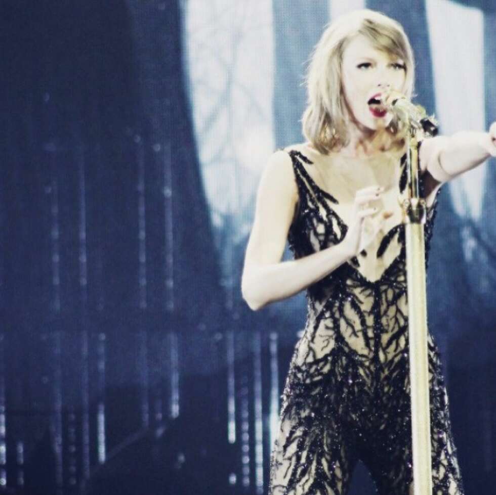 Taylor på scenen. Taylor på scenen.