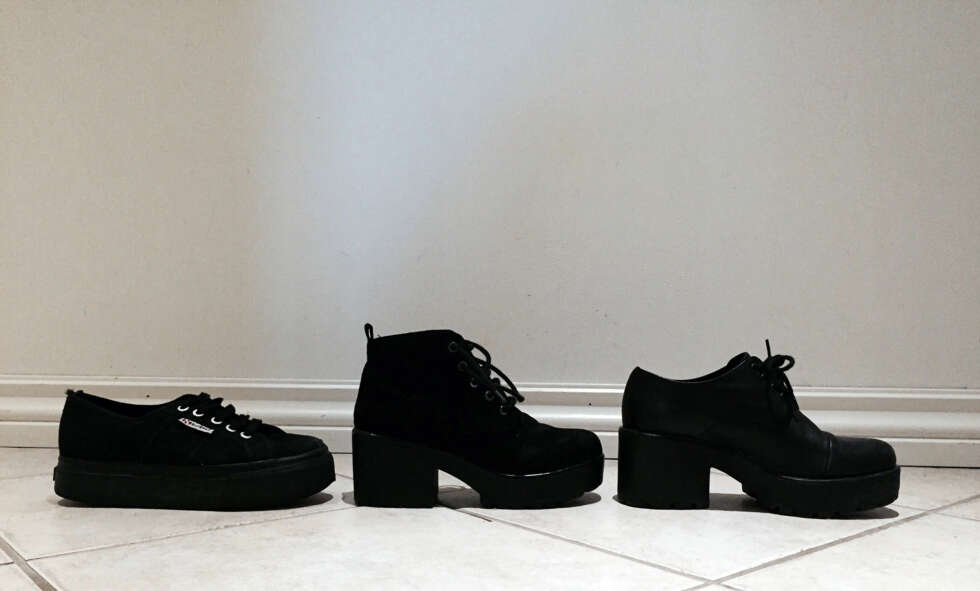 TYKKERE SÅLE: Hverdagssko som du skal gå i ofte, bør ha tykkere såler med god demping. I dag har både sneakers og andre sko dette. TYKKERE SÅLE: Hverdagssko som du skal gå i ofte, bør ha tykkere såler med god demping. I dag har både sneakers og andre sko dette.