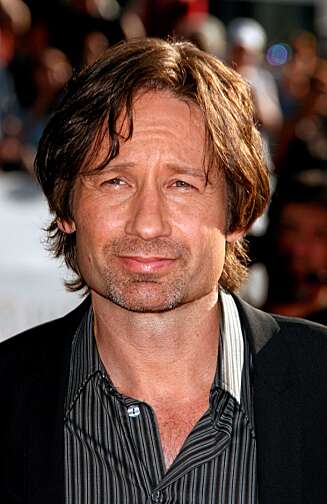 AVHENGIG: David Duchovny ble innlagt for sin sexavhengighet i august. Nå bor han og kona fra hverandre. AVHENGIG: David Duchovny ble innlagt for sin sexavhengighet i august. Nå bor han og kona fra hverandre.