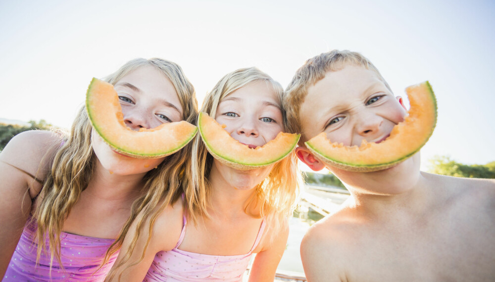 SUKKER I FRUKT: Det er lite negativt å si om frukt, mener ekspertene. Det kan imidlertid være greit å passe på den totale mengden frukt, bær, tørket frukt, juice og smoothie som inntas. Foto: Gettyimages.com. SUKKER I FRUKT: Det er lite negativt å si om frukt, mener ekspertene. Det kan imidlertid være greit å passe på den totale mengden frukt, bær, tørket frukt, juice og smoothie som inntas. Foto: Gettyimages.com.