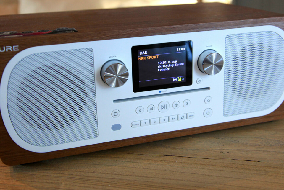 Pure Evoke C-F6 er en stor DAB-radio med CD-spiller blir den et fullverdig mikroanlegg. Pure Evoke C-F6 er en stor DAB-radio med CD-spiller blir den et fullverdig mikroanlegg.