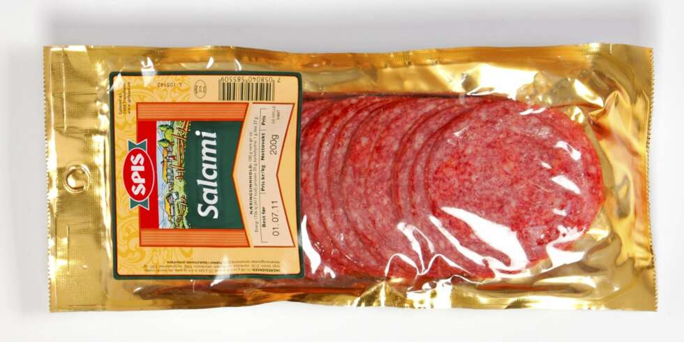 SALAMITEST: Ernæringsfysiolog Gunn Helene Arsky har vurdert og sammenlignet næringsinnholdet i 36 typer salami på oppdrag for DinKost.no. SALAMITEST: Ernæringsfysiolog Gunn Helene Arsky har vurdert og sammenlignet næringsinnholdet i 36 typer salami på oppdrag for DinKost.no.