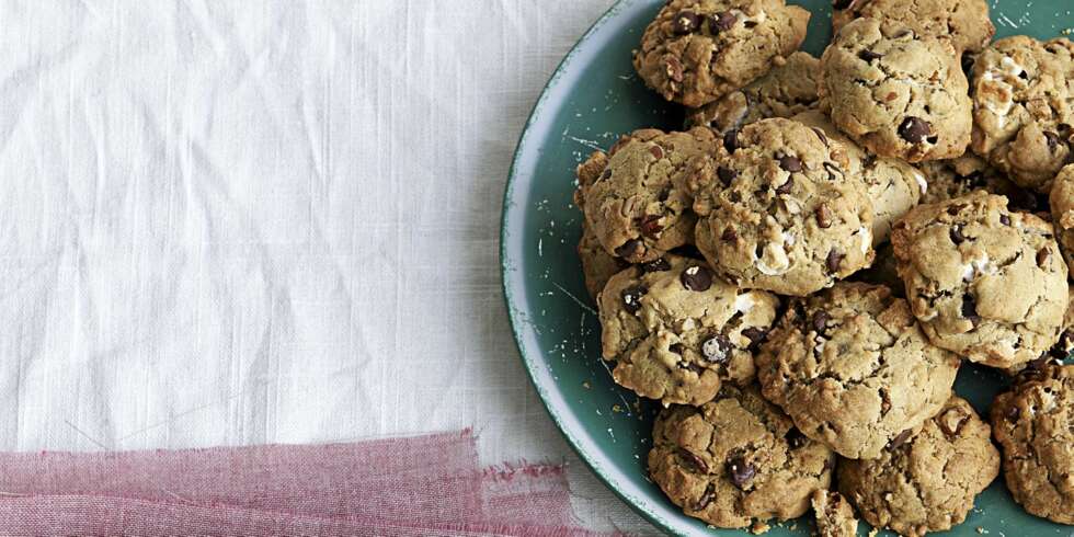 HERLIG HELGEKOS: Sjokoladecookies med marshmallows. HERLIG HELGEKOS: Sjokoladecookies med marshmallows.