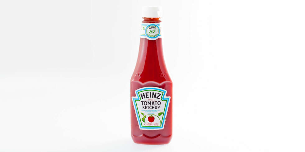 TEST KETSJUP: Heinz tomatketchup - mindre sukker og salt. TEST KETSJUP: Heinz tomatketchup - mindre sukker og salt.