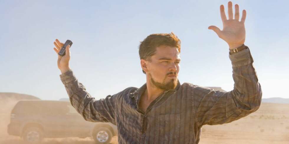 Leonardo DiCaprio spiller Roger Ferris i Body of Lies. Leonardo DiCaprio spiller Roger Ferris i Body of Lies.