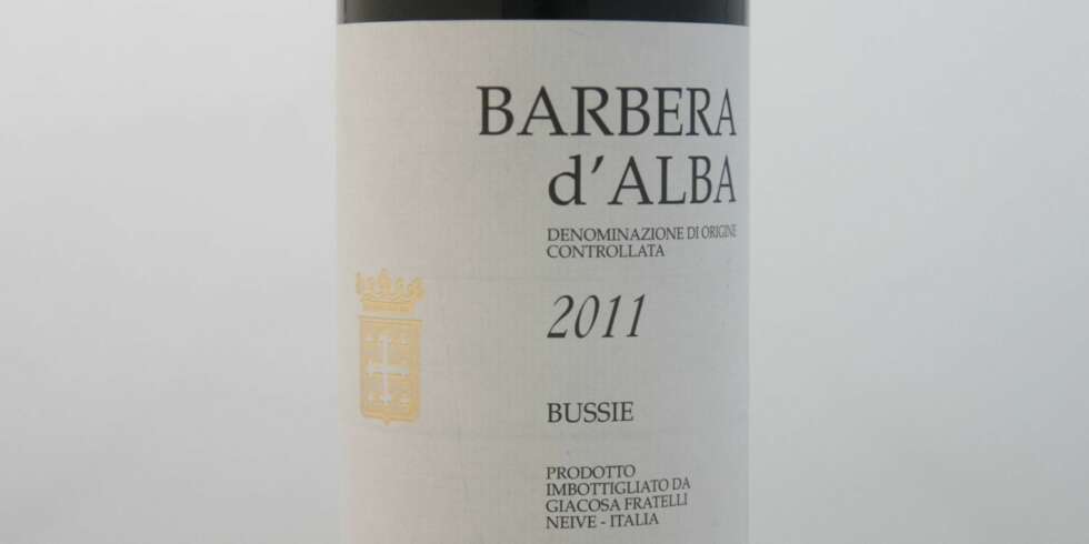 BARBERA: Giacosa Fratelli Barbera d'Alba 2011 kom på delt andreplass. BARBERA: Giacosa Fratelli Barbera d'Alba 2011 kom på delt andreplass.