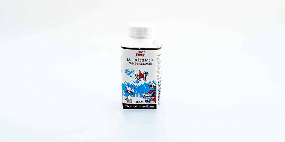 TEST AV SJOKOLADEMELK: Tine Ekstra lett mild kakaosmak. TEST AV SJOKOLADEMELK: Tine Ekstra lett mild kakaosmak.