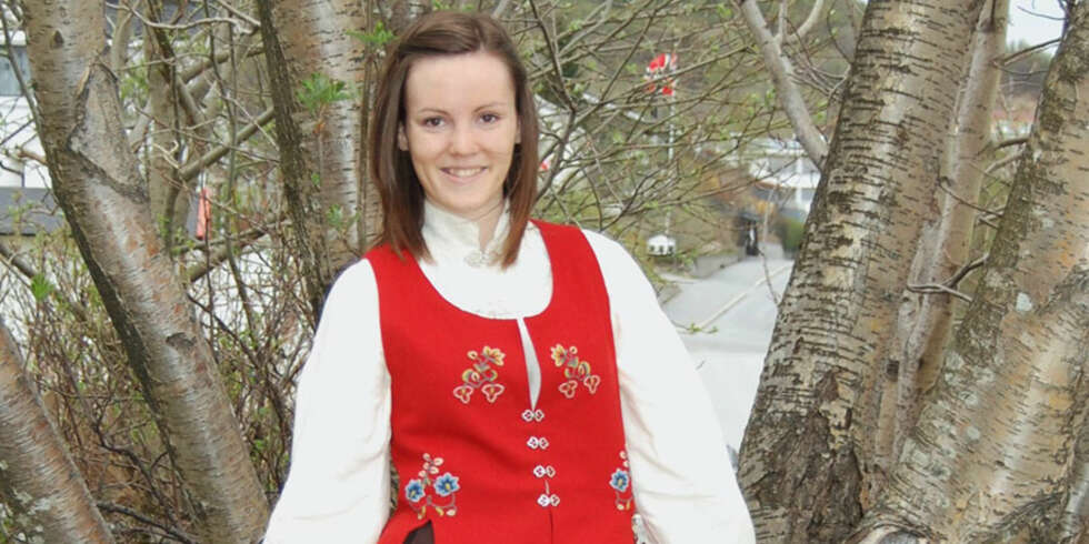 BUNAD: Hamarøy Kvinnebunad. BUNAD: Hamarøy Kvinnebunad.