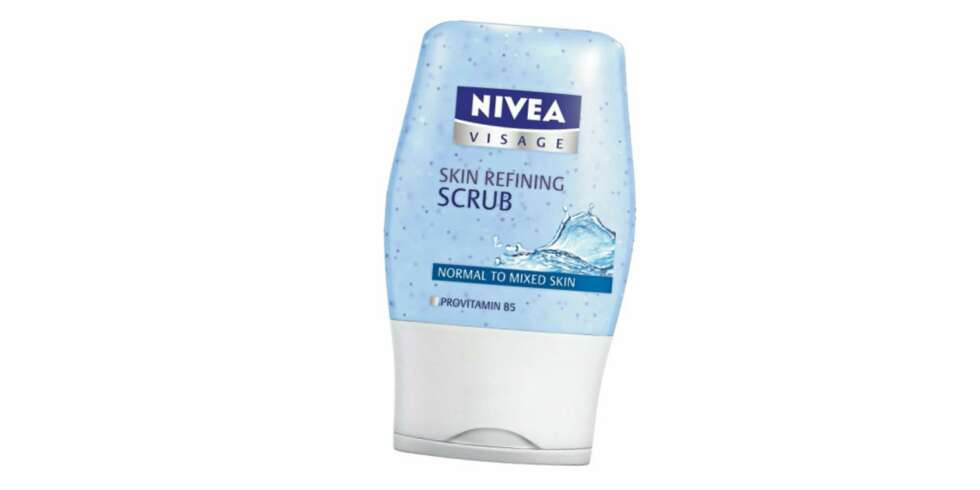 PEELING: Test av ansiktspeeling. PEELING: Test av ansiktspeeling.