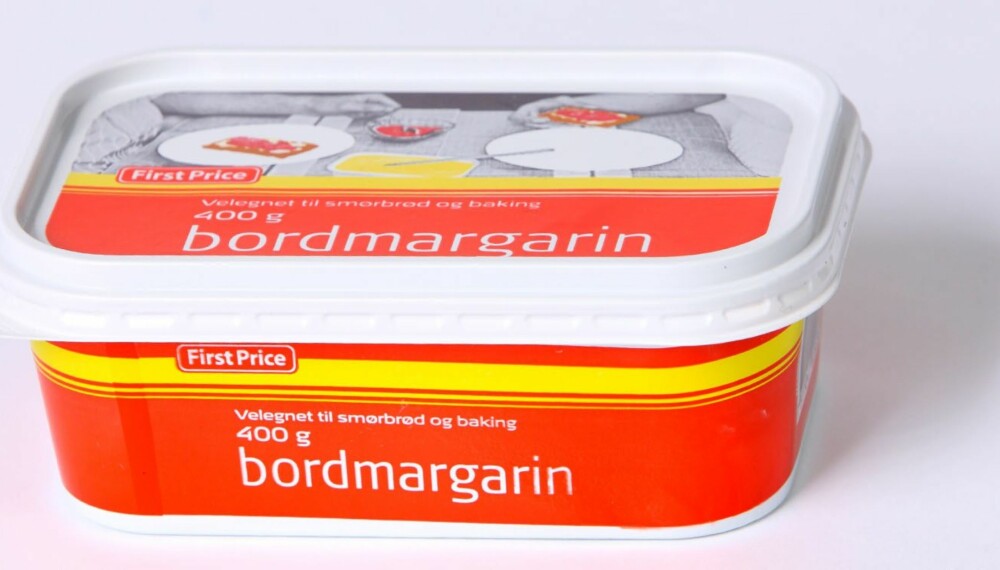 SMØR OG MARGARIN: Det er ikke ett fett hvilket spisefett du velger. DinKost har vurdert næringsinnholdet i 24 typer spisefett. SMØR OG MARGARIN: Det er ikke ett fett hvilket spisefett du velger. DinKost har vurdert næringsinnholdet i 24 typer spisefett.