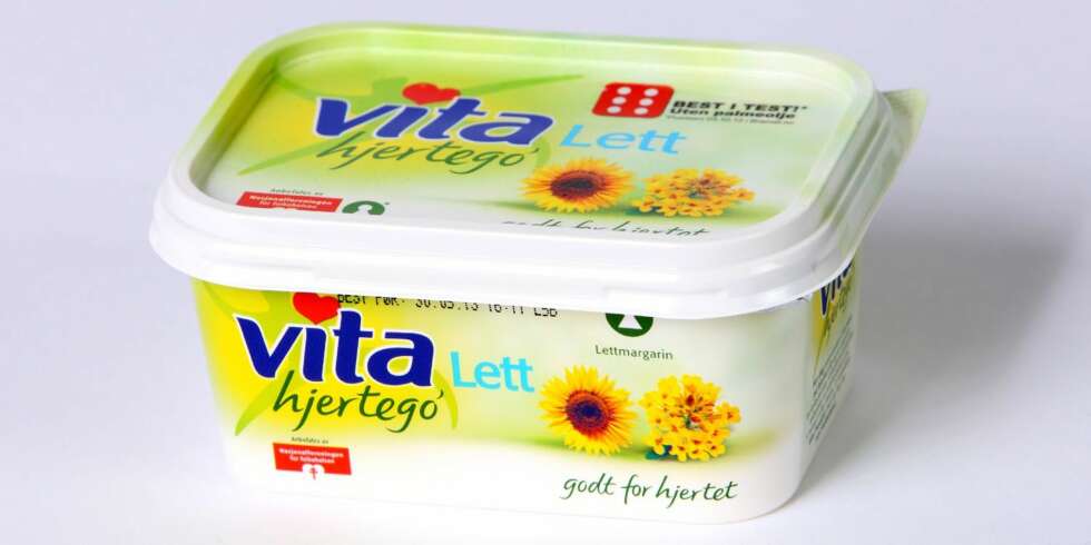SMØR OG MARGARIN: Det er ikke ett fett hvilket spisefett du velger. DinKost har vurdert næringsinnholdet i 24 typer spisefett. SMØR OG MARGARIN: Det er ikke ett fett hvilket spisefett du velger. DinKost har vurdert næringsinnholdet i 24 typer spisefett.