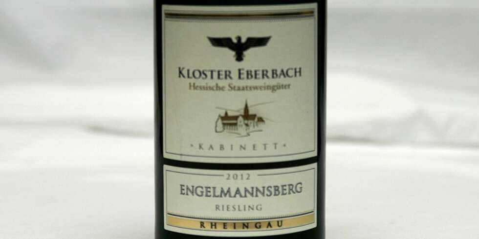 TIL PINNEKJØTT: Hattenheimer Engelmannsberg Riesling Kabinett 2012. TIL PINNEKJØTT: Hattenheimer Engelmannsberg Riesling Kabinett 2012.