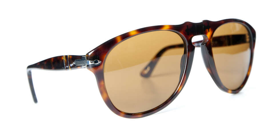 SØLVVINNER: Brillene fra Persol kommer inn som en god nummer to. SØLVVINNER: Brillene fra Persol kommer inn som en god nummer to.