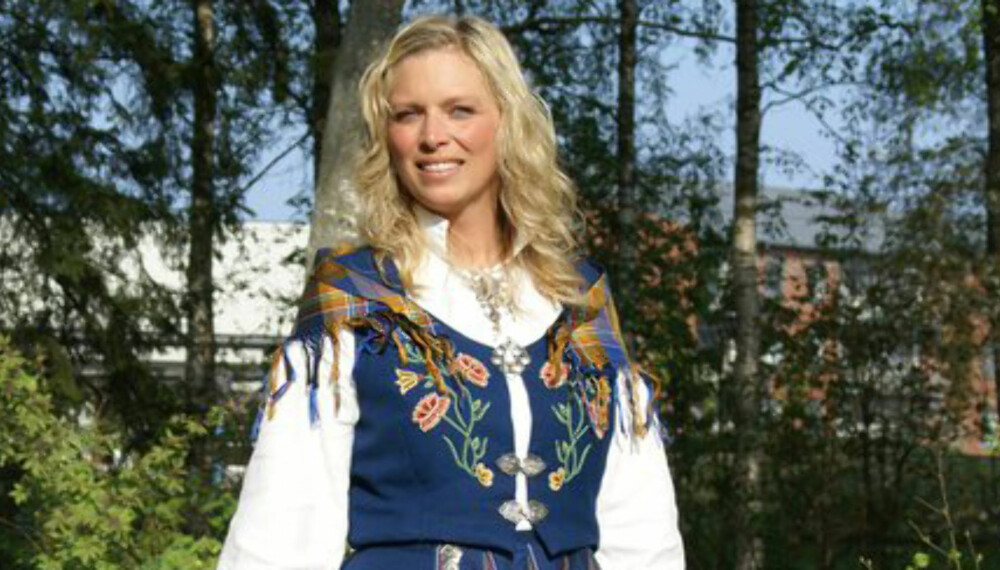 BUNAD: NOrdlandsbunad. BUNAD: NOrdlandsbunad.