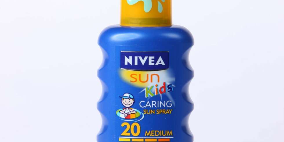 TEST AV SOLKREM: Nivea sun Kids spray, faktor 20 TEST AV SOLKREM: Nivea sun Kids spray, faktor 20