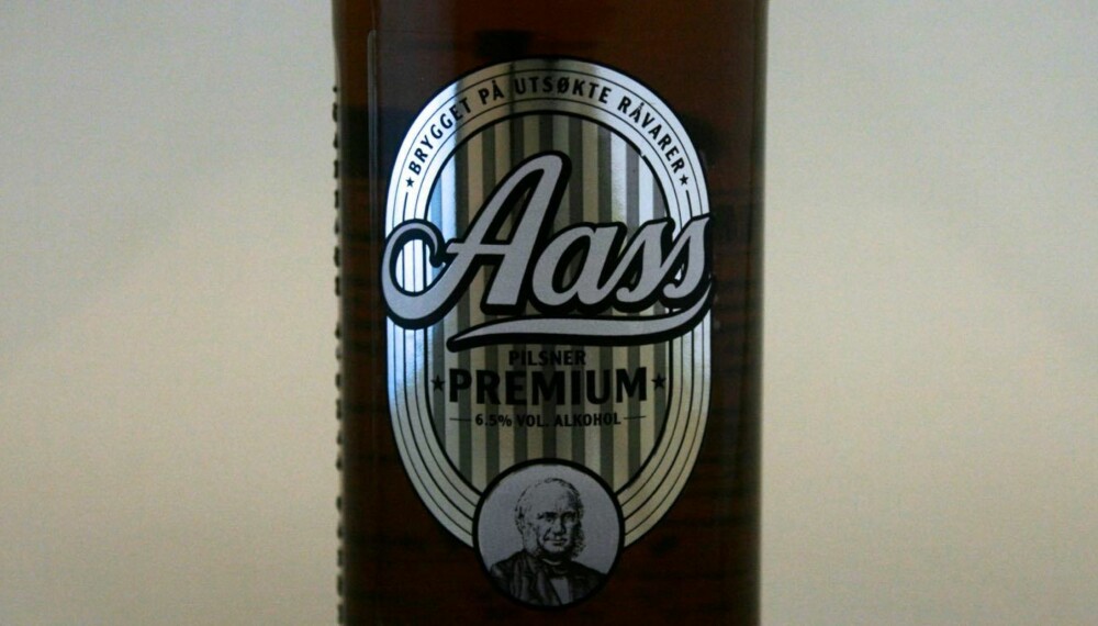 TIL LUTEFISK: Aass Premium Pilsner. TIL LUTEFISK: Aass Premium Pilsner.