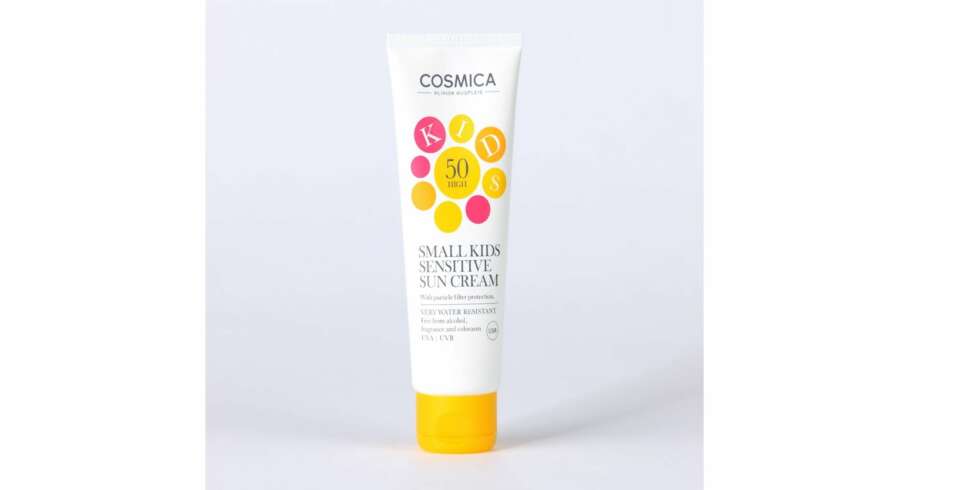 TEST AV SOLKREM FOR BARN: Cosmica small kids sensitive sun cream. TEST AV SOLKREM FOR BARN: Cosmica small kids sensitive sun cream.