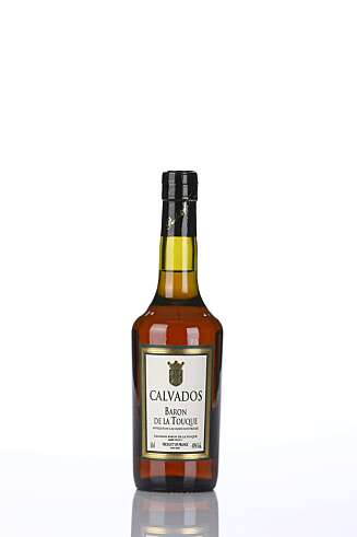 På andreplass finner vi Baron de la Touque X.O. En kraftig og god calvados som nytes best etter et kraftig måltid. På andreplass finner vi Baron de la Touque X.O. En kraftig og god calvados som nytes best etter et kraftig måltid.