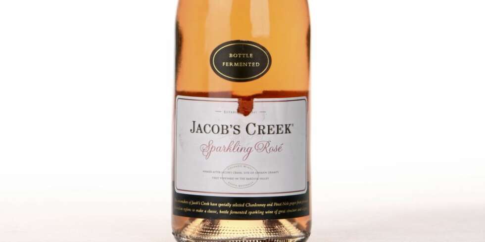 Jacob's Creek Sparkling Rosé. Jacob's Creek Sparkling Rosé.