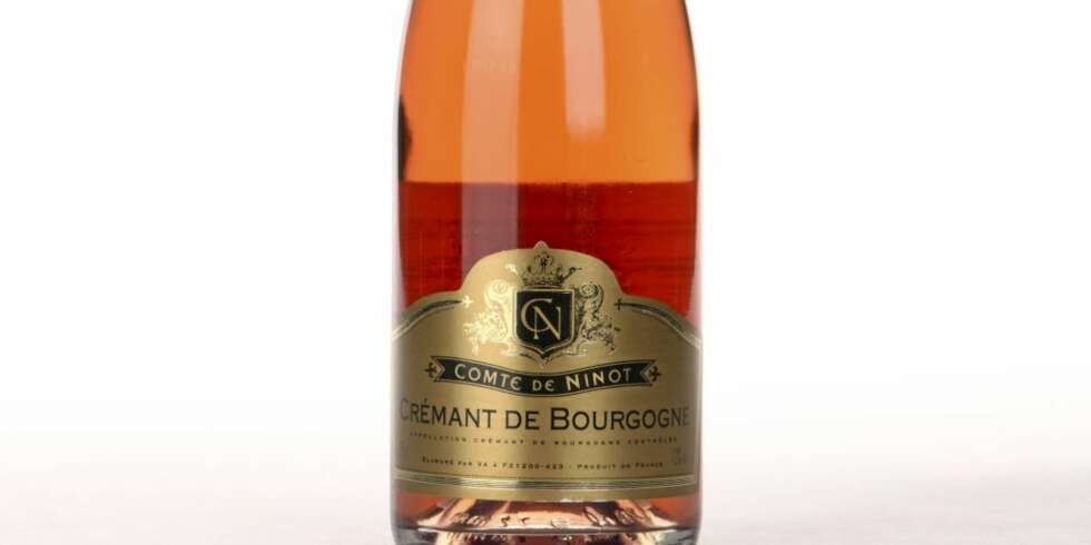 Comte de Ninot Crémant de Bourgogne Rosé Brut. Comte de Ninot Crémant de Bourgogne Rosé Brut.