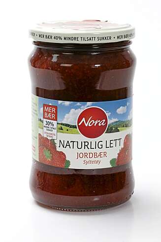 LANGT MELLOM BÆRENE: Nora naturlig lett jordbærsyltetøy LANGT MELLOM BÆRENE: Nora naturlig lett jordbærsyltetøy
