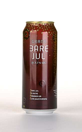 PILS: Grans Bare Jul på boks minner mer om pils og sommerøl enn juleøl. PILS: Grans Bare Jul på boks minner mer om pils og sommerøl enn juleøl.
