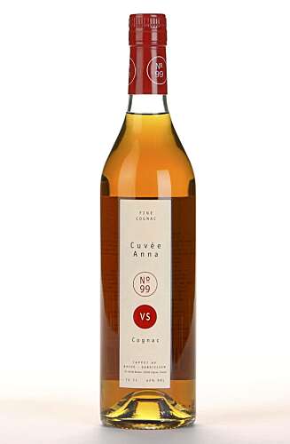 RIK OG KRYDRET: Bache-Gabrielsen Cuvée Anna No. 99 V.S. er en rik og krydret cognac. RIK OG KRYDRET: Bache-Gabrielsen Cuvée Anna No. 99 V.S. er en rik og krydret cognac.