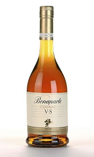 KARAKTERLØS: Bonaparte VS er en lett, søt og noe karakterløs cognac. KARAKTERLØS: Bonaparte VS er en lett, søt og noe karakterløs cognac.