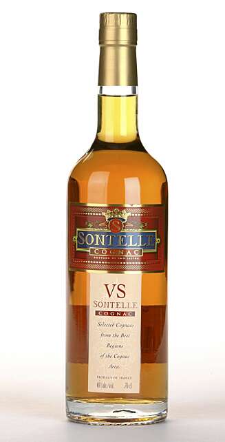 SYRLIG: Sontelle V.S er en syrlig cognac med middels fylde. SYRLIG: Sontelle V.S er en syrlig cognac med middels fylde.