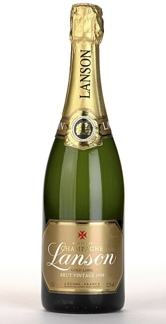 GODT KJØP: Lanson Gold Label 1998 brut er et meget bra kjøp. Høy syre, god fylde og god lengde. Den deler førsteplassen, men koster under halvparten av en Dom Perignon 2000. GODT KJØP: Lanson Gold Label 1998 brut er et meget bra kjøp. Høy syre, god fylde og god lengde. Den deler førsteplassen, men koster under halvparten av en Dom Perignon 2000.
