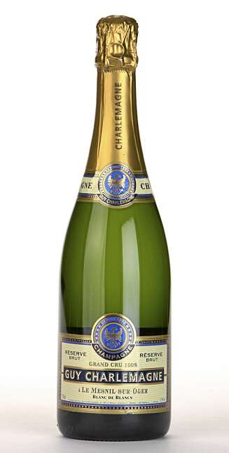 RØDE EPLER: Charlemagne Blanc de Blancs Réserve brut dufter røde epler og har høy syre. RØDE EPLER: Charlemagne Blanc de Blancs Réserve brut dufter røde epler og har høy syre.