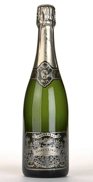 MINERAØSL AVSLUTNING: Clouet Silver Brut Nature dufter grønne og gule epler og har en fin mineralsk avslutning. MINERAØSL AVSLUTNING: Clouet Silver Brut Nature dufter grønne og gule epler og har en fin mineralsk avslutning.