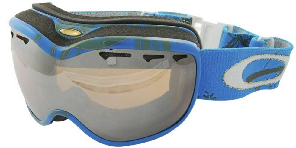 BEHAGELIG PASSFORM: Skibrillene fra Oakley byr på høy kvalitet og behagelig passform til en overkommelig pris. BEHAGELIG PASSFORM: Skibrillene fra Oakley byr på høy kvalitet og behagelig passform til en overkommelig pris.