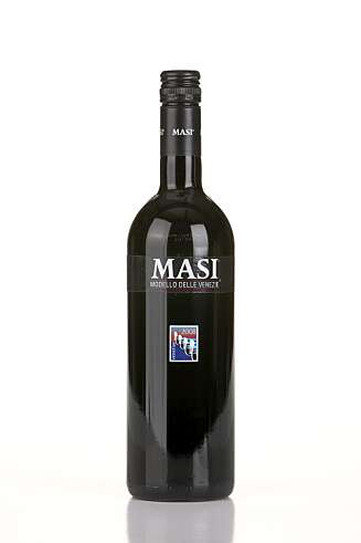 TIL FISK: Masi Modello delle Venezie Rosso 2008 passer også godt til retter av fisk. TIL FISK: Masi Modello delle Venezie Rosso 2008 passer også godt til retter av fisk.